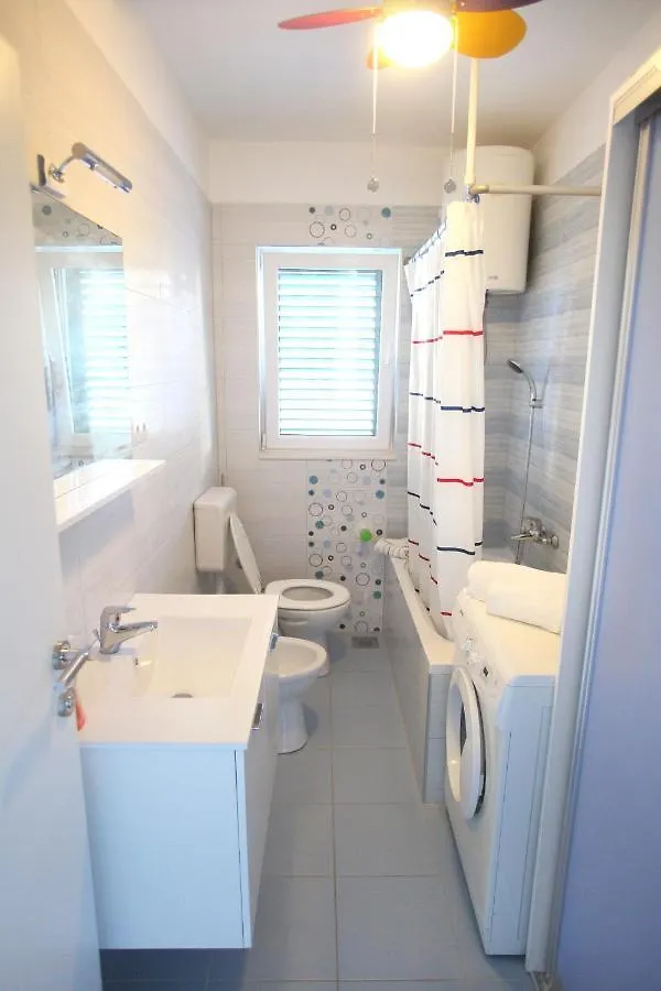 Apartments Nakir Slatine 0*,  Croatia